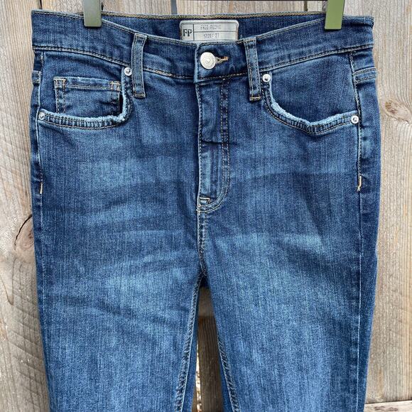 Free People Jeans Skinny Distressed Holey Size 27 Denim Stretch Great with Boots - Picture 3 of 9